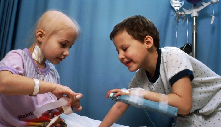ماهي اعراض سرطان الدم عند الاطفال